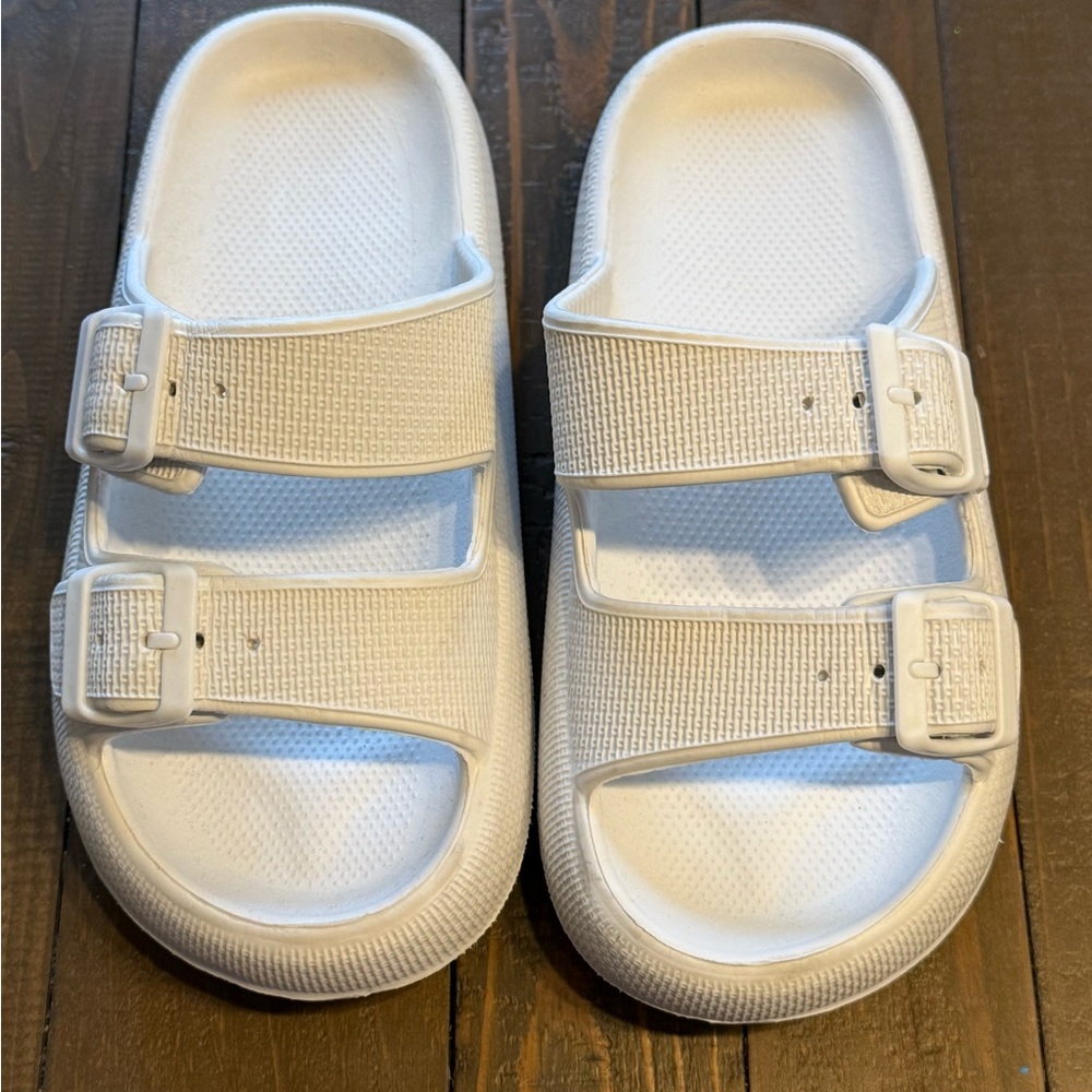 Source Unknown White Double-Strap Kids Slide Sandals